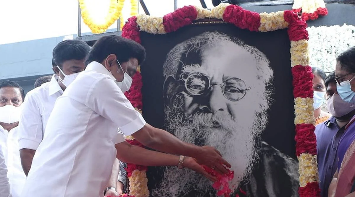 அடையாள அரசியலுக்குள் அமிழ்கிறதா திமுக?