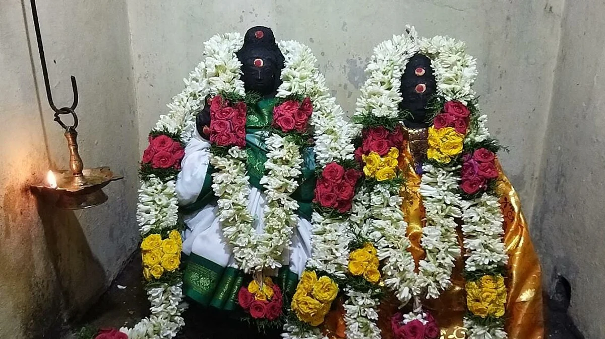துளசியாபட்டினத்தில் தமிழ் மூதாட்டி ஒளவைக்கு விழா!