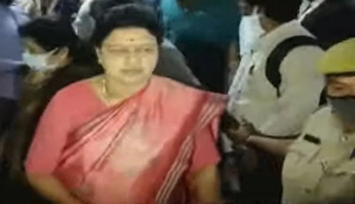 மனுத் தாக்கல் செய்த மறுகணமே சசிகலாவுக்கு முன்ஜாமீன்