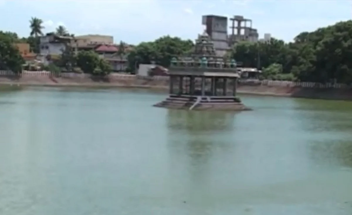 மயிலை கபாலீஸ்வரர் கோயில் குளம்