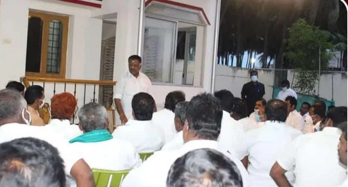 தேனியில் நடைபெற்றது ஓபிஎஸ் ஏற்பாடு செய்த கூட்டமா?