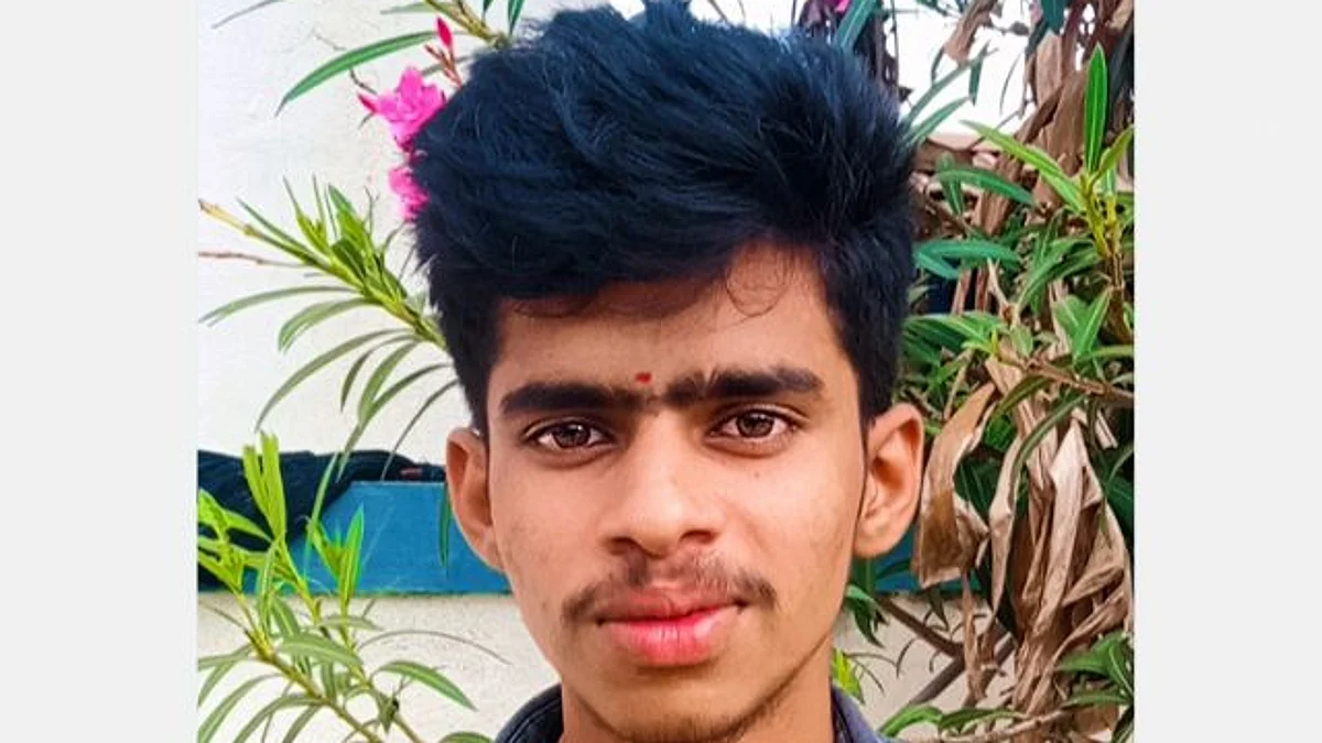 ஆசிரியை திட்டியதால் ரயில் முன் பாய்ந்து மாணவர் தற்கொலை!