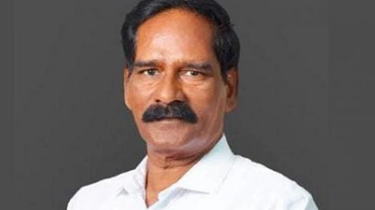 `தமிழகத்தில் சட்டம், ஒழுங்கு கட்டுக்குள் இல்லை'