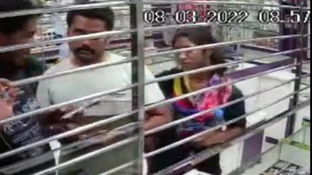 கவரிங் நகை கொடுத்து துணை நடிகரை ஏமாற்றிய துணை நடிகை