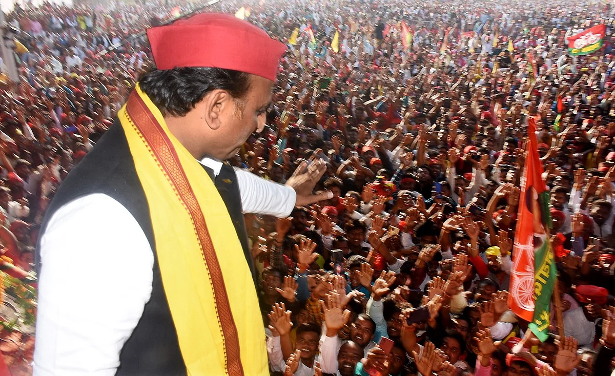 பாஜக படைகளுக்கு மத்தியில் தனி ஒருவராக நின்ற தலைவர்கள்