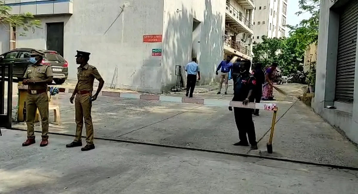 எஸ்.பி.வேலுமணிக்கு எதிராக எப்ஐஆரில் இருப்பது என்ன?