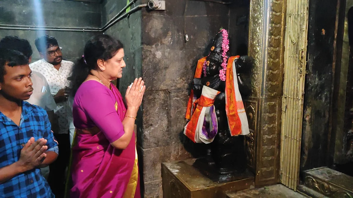 ஆதாயம் தருமா சசிகலாவின் ஆன்மிக பயணம்?