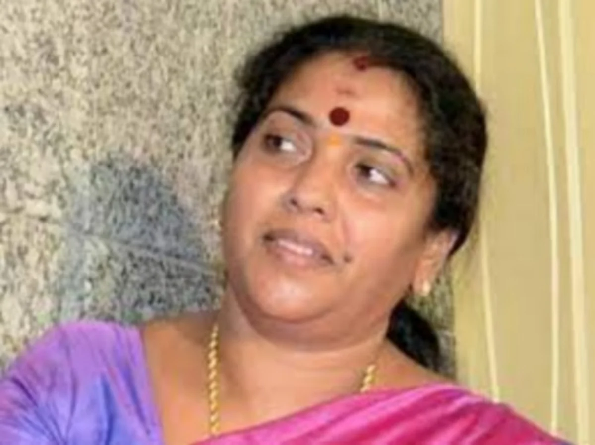 கோகுல இந்திரா உள்பட 2,500 பேர் மீது வழக்குப்பதிவு