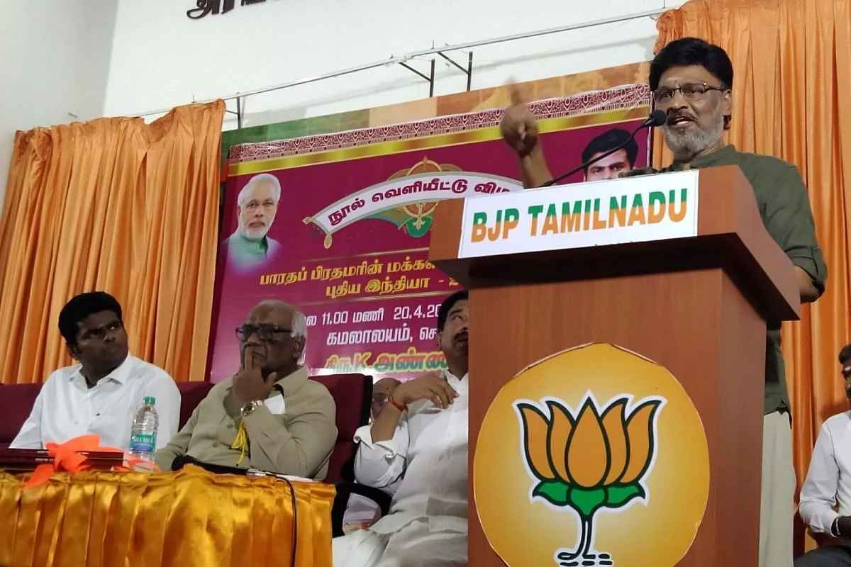 'மோடியை விமர்சிப்பவர்கள் குறைபிரசவத்தில் பிறந்தவர்கள்!' : நடிகர் பாக்யராஜ் சர்ச்சை பேச்சு