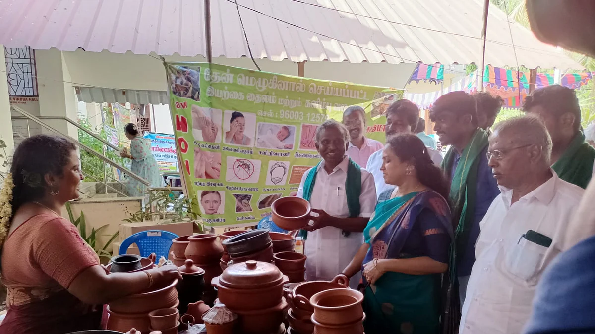 'மண்வாசனை கிராமியத் திருவிழாவை அரசு ஊக்கப்படுத்த வேண்டும்!'