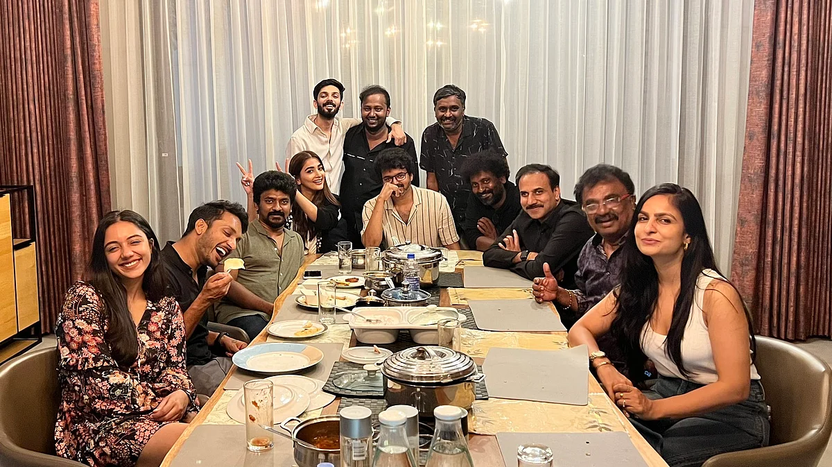 `இது மறக்க முடியாத நாள்'- `பீஸ்ட்’ டீமுக்கு விருந்து வைத்த விஜய்யால் நெகிழ்ந்த நெல்சன்!