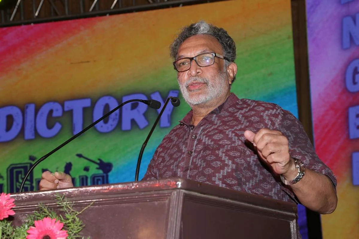 `சினிமாத்துறைக்கு வர ஆசைப்பட்டால்..!'- மாணவர்களுக்கு நடிகர் நாசர் அட்வைஸ்