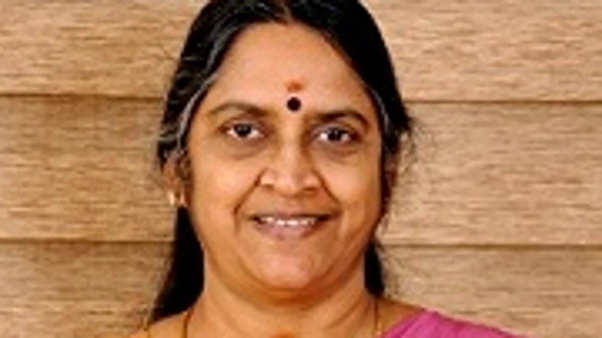 சுதா சேஷய்யனின் பணிக்காலம் நீட்டிப்பு: ஆளுநர் அறிவிப்பு