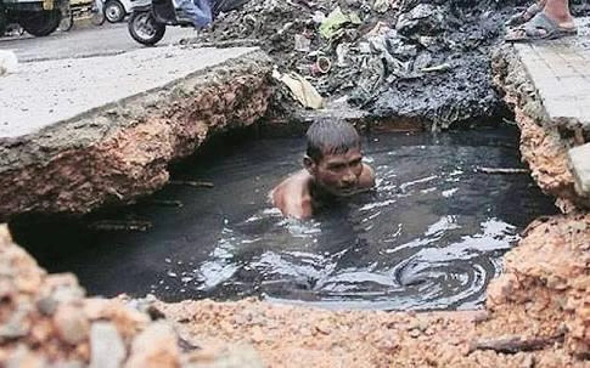 மலக்குழி மரணங்களைத் தடுக்க தமிழக அரசு தவறி விட்டதா?