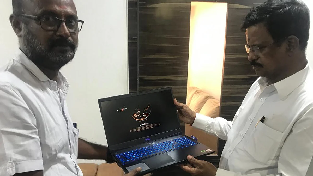 இயக்குநர் என்.வி.நிர்மல்குமார, தயாரிப்பாளர் எஸ்.தாணு