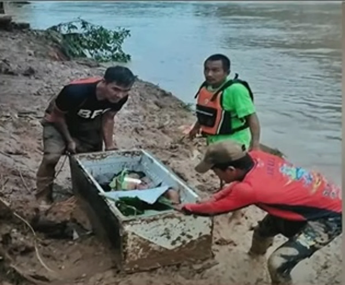 ஃபிரிட்ஜிக்குள் 20 மணி நேரமிருந்த சிறுவன்... உயிருடன் மீட்ட வீரர்கள்... தந்தை இறந்த சோகம்