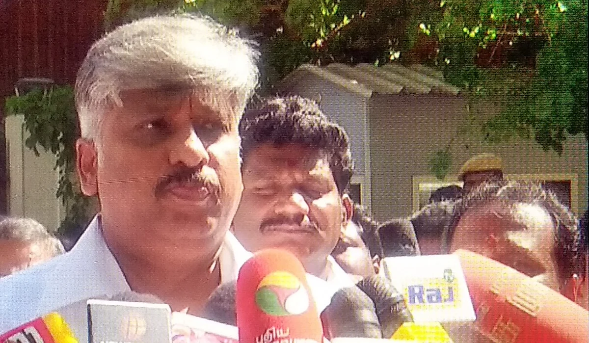 `கோடநாடுக்கு செல்ல தடையில்லை; நியாயம் கிடைக்கணும்னு சசிகலா கூறியிருக்கிறார்'
