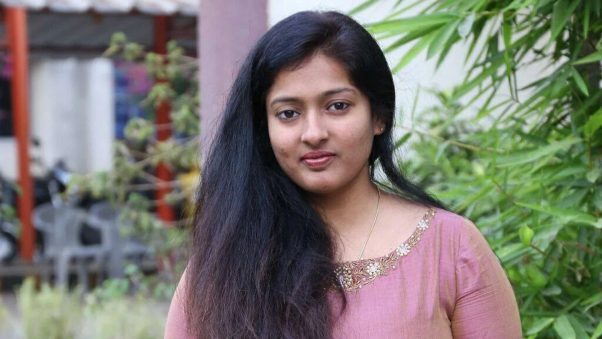 கோயம்பேட்டில் மோதல்: காயத்ரி ரகுராம் மீது 5 பிரிவுகளில் வழக்கு பதிவு