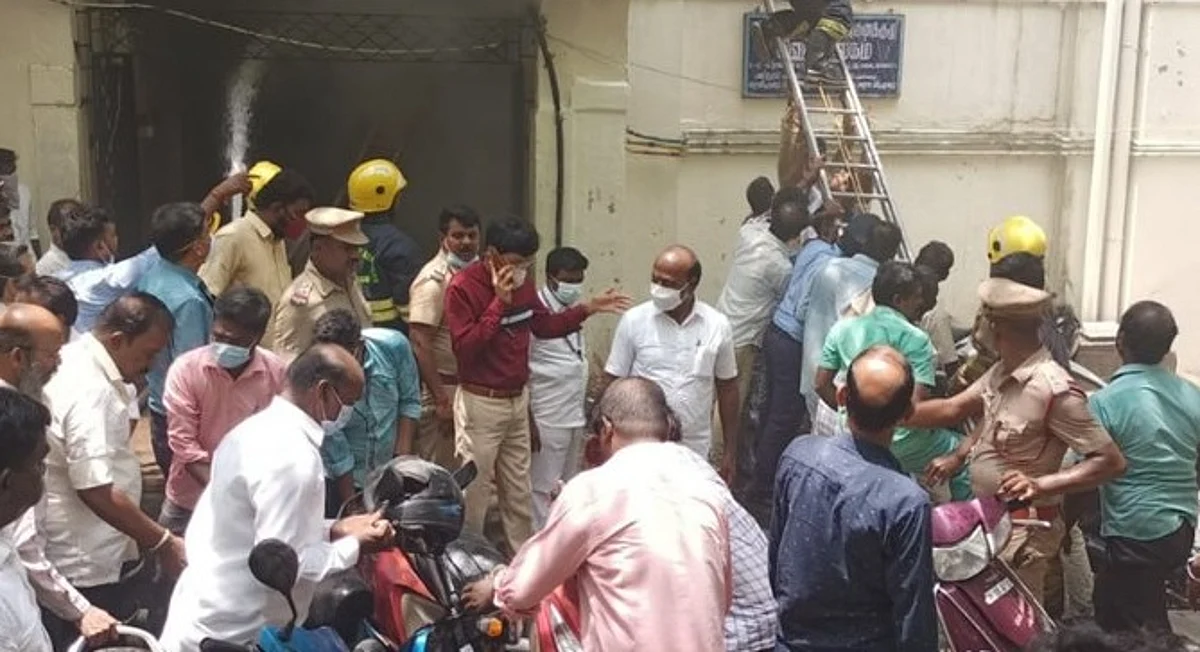 பற்றி எரிந்த சென்னை ராஜீவ் காந்தி அரசு மருத்துவமனை: நோயாளிகளின் நிலை?