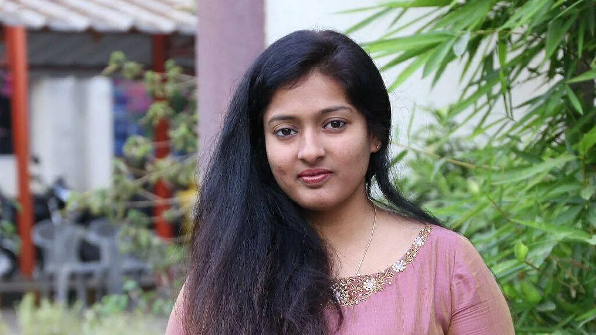 `அதிகாரி முன் 30 நாட்கள் ஆஜராகணும்'- நடிகை காயத்ரி ரகுராமுக்கு நிபந்தனையுடன் முன்ஜாமீன்