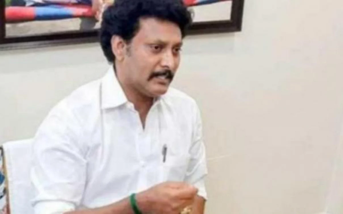 'பிணவறையில் மாணவனுக்கு மாலை அணிவித்தேன்': பேரவையில் கண்ணீர் வடித்த அன்பில் மகேஷ்!
