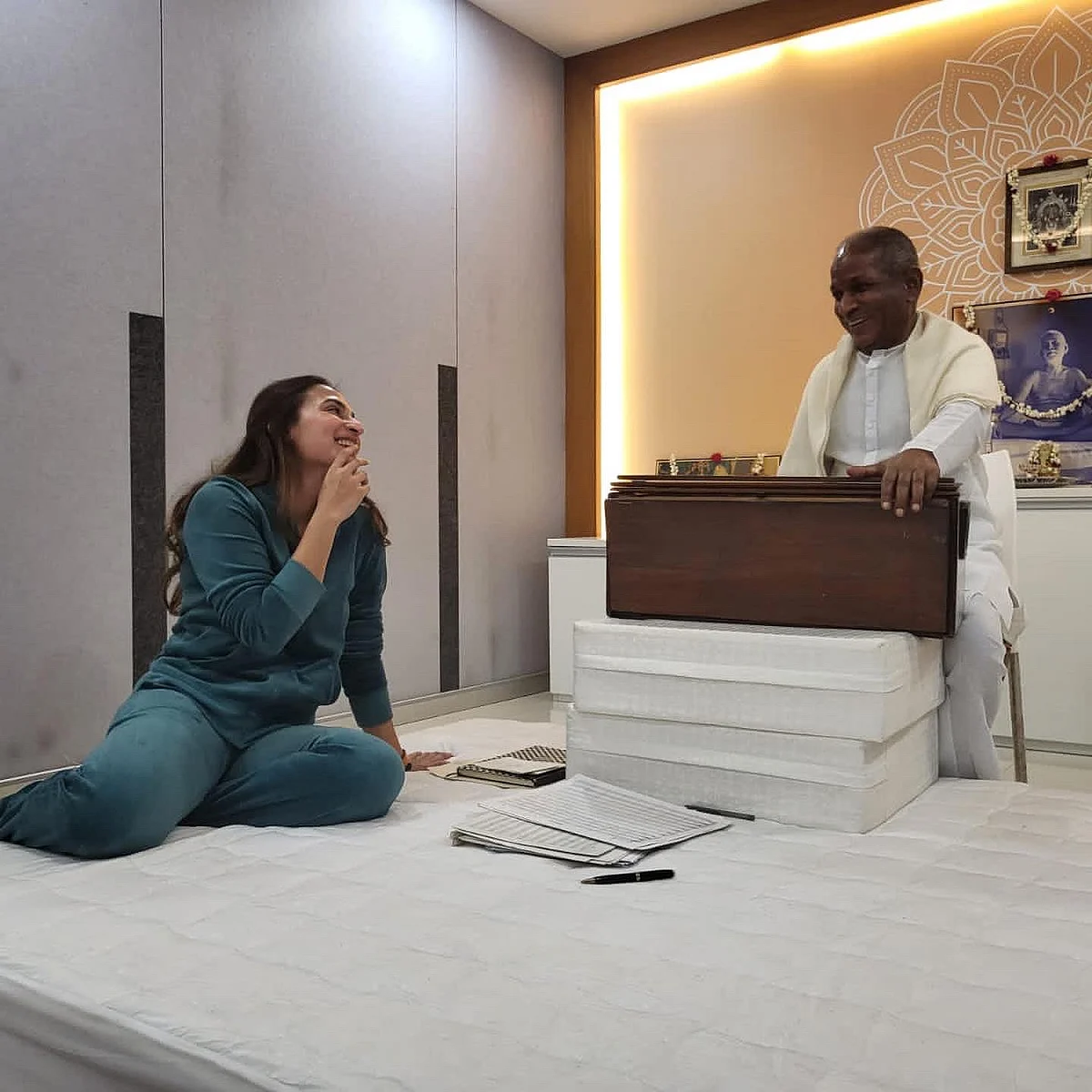 இளையராஜாவுடன் ஐஸ்வர்யா ரஜினிகாந்த்