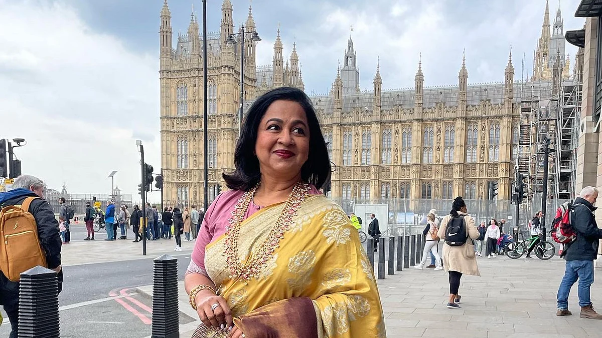 இங்கிலாந்து நாடாளுமன்றத்தில் ராதிகாவுக்கு சாதனை விருது: என்ன காரணம்?