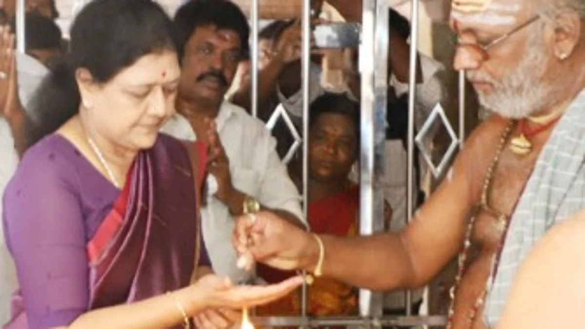 உத்தமர் கோயில் சசிகலா