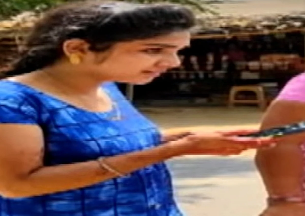 `சர்ப்ரைஸ் தரப்போகிறேன்; கண்ணை மூடு'- இளம் பெண்ணால் வாலிபருக்கு நடந்த கொடூரம்