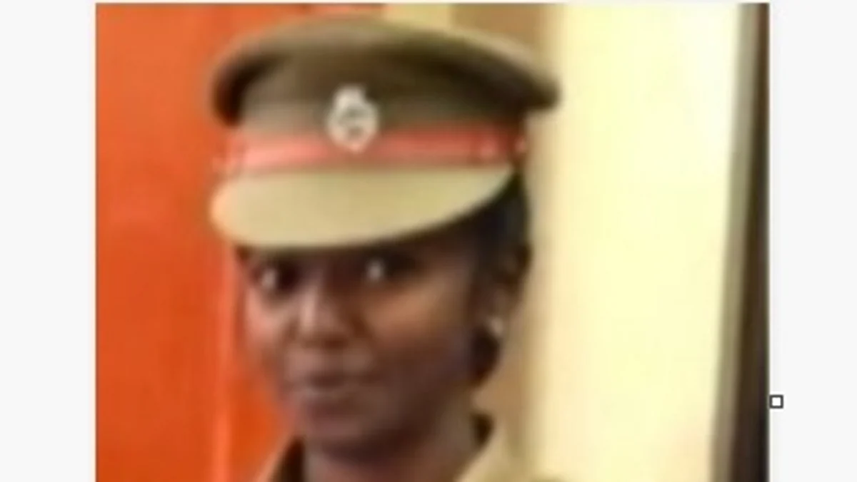இரவில் பெண் சப்-இன்ஸ்பெக்டரை பதறவைத்த வாலிபர்: கோயில் விழாவில் நடந்த சோகம்