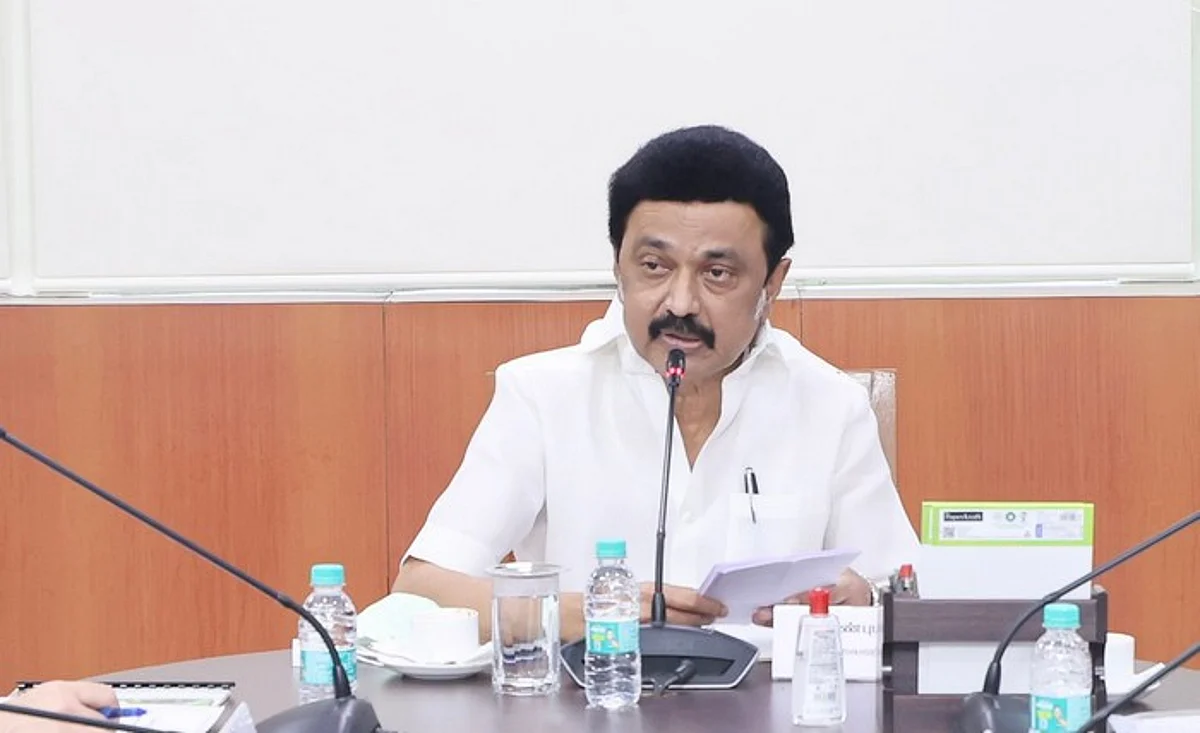 11 பேர் குடும்பத்துக்கு உடனடி நிவாரணம்: தஞ்சாவூர் விரைகிறார் முதல்வர் ஸ்டாலின்