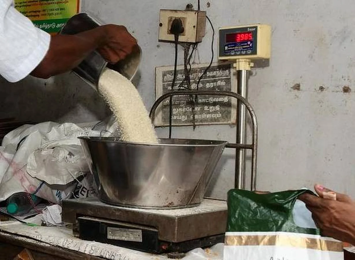 14 லட்சம் பொருட்களை அள்ளிக்கொண்டு அரிசி ஆலைக்கு பூட்டு போட்ட கும்பல்