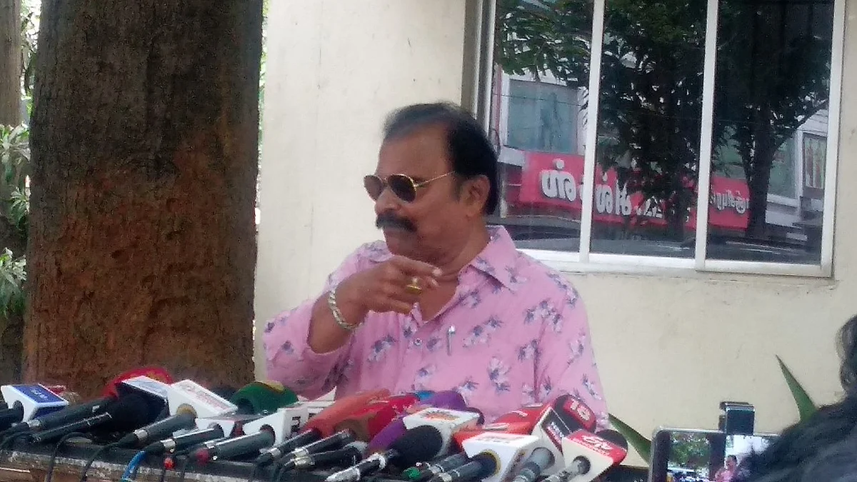 `நடிகை ஓவியாவை பற்றி பேசுவது எனது விருப்பம்'- கே.ராஜன் புகாருக்கு பயில்வான் ரங்கநாதன் பதில்