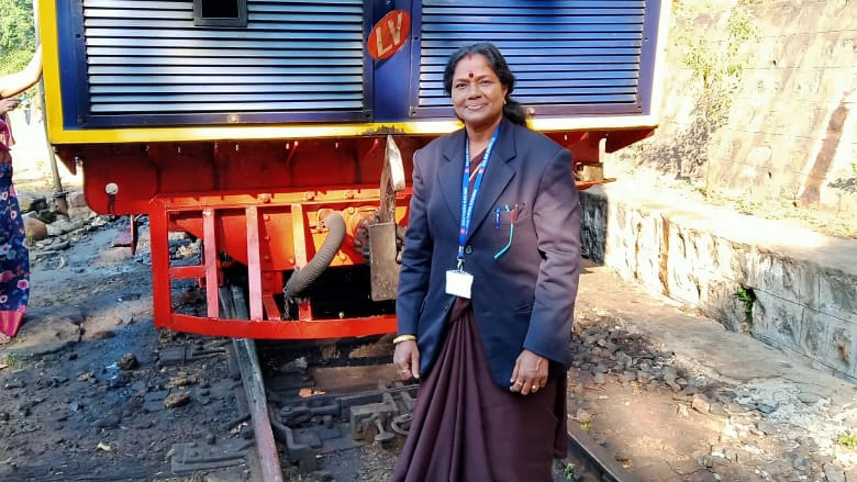 பணிக்குத்தான் ஓய்வு... பாட்டுக்கில்லை!