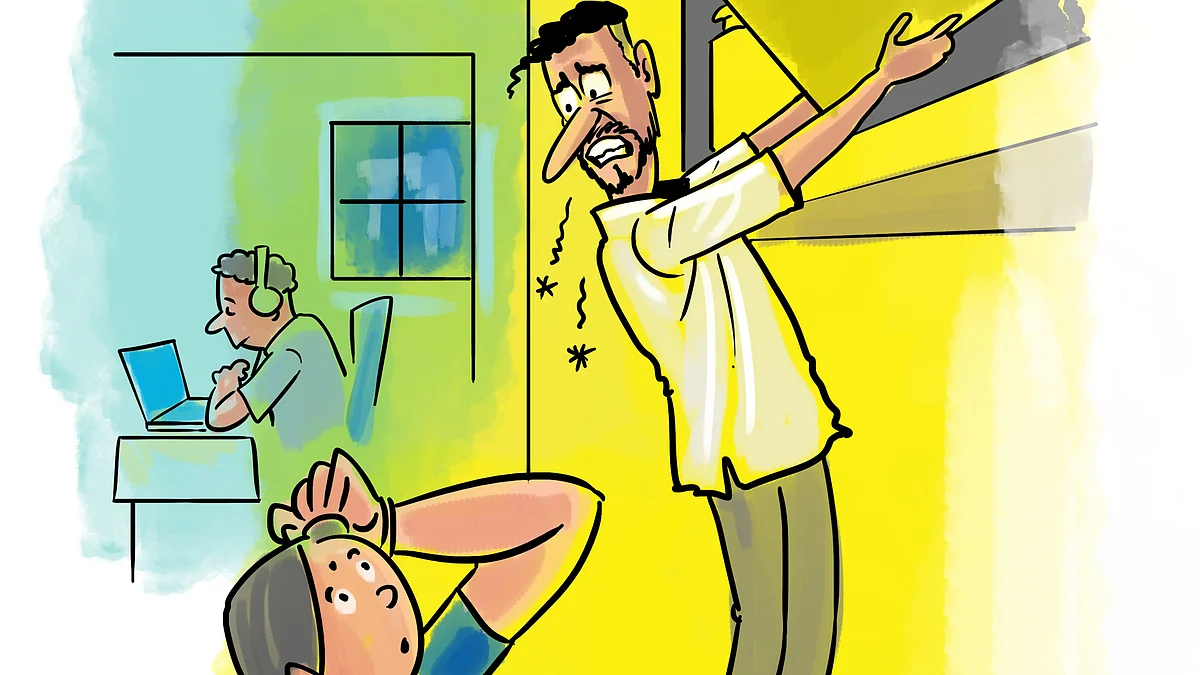 நடுவுல நிக்கிறது நம்ம குணாடி..!