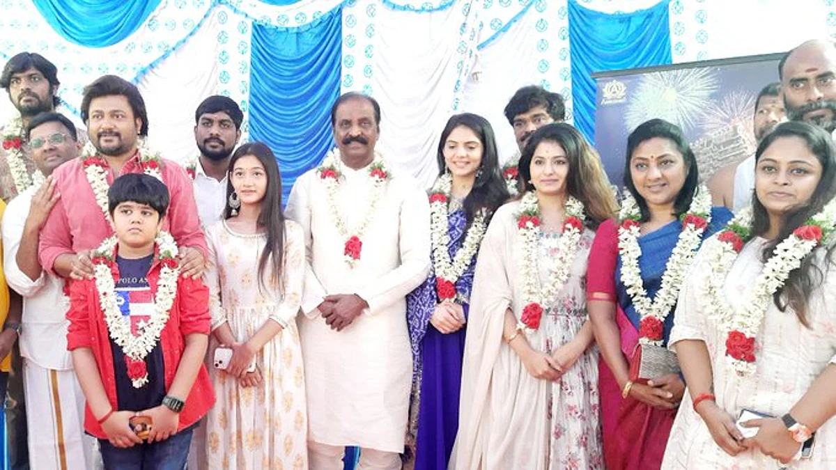 ‘தடை உடை’: வைரமுத்து ட்வீட்டும் வலம் வரும் சர்ச்சைகளும்!