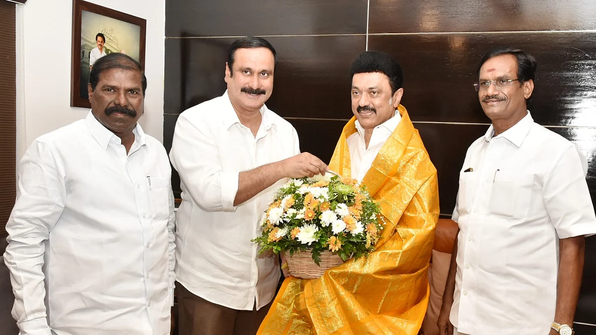 முதல்வரிடம் வாழ்த்து பெற்றார் பாமக தலைவர் அன்புமணி!