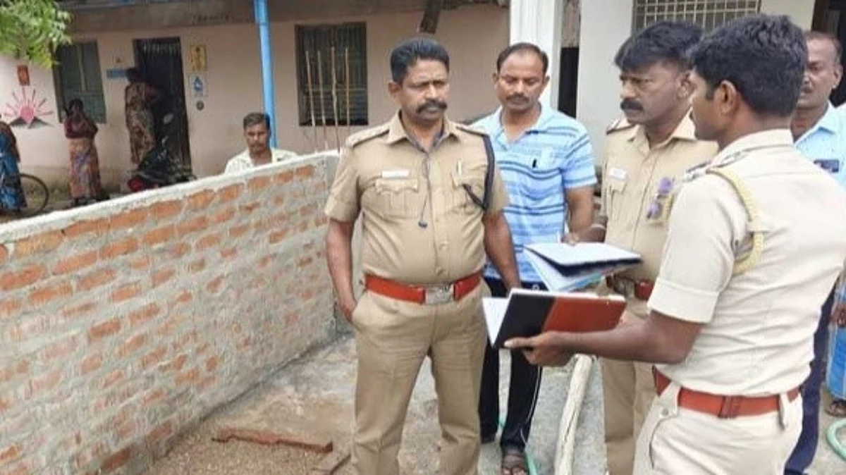 வீட்டு வாசலில் ரத்தக்கறை... தோண்டிப் பார்த்தால் வாலிபர் சடலம்: பதைபதைக்க வைக்கும் சம்பவம்!