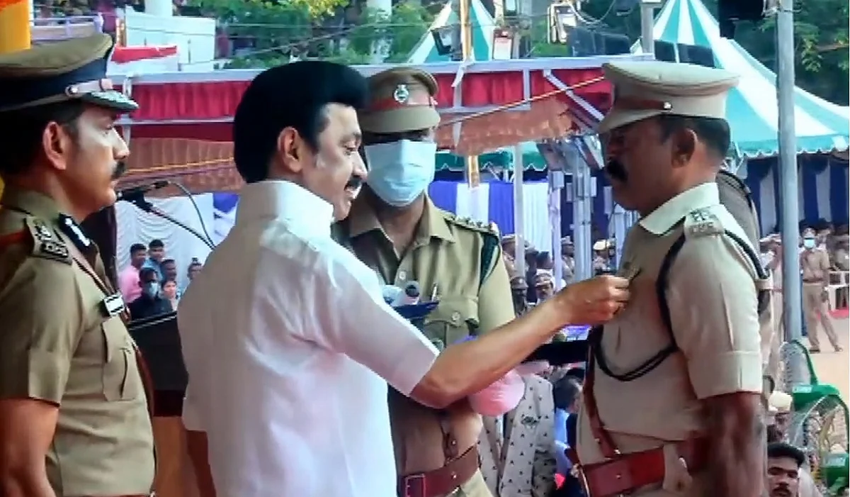 `மக்களோடு நெருக்கமாக இருந்தால்தான் குற்றங்கள் குறையும்'- காவல் துறைக்கு முதல்வர் ஸ்டாலின் அட்வைஸ்