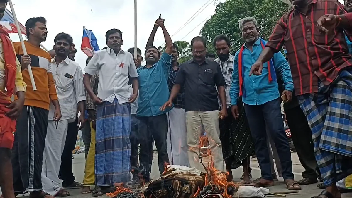ஹெச்.ராஜாவிற்கு எதிராக விசிகவினர் பழநியில் என்ன செய்தார்கள் தெரியுமா?