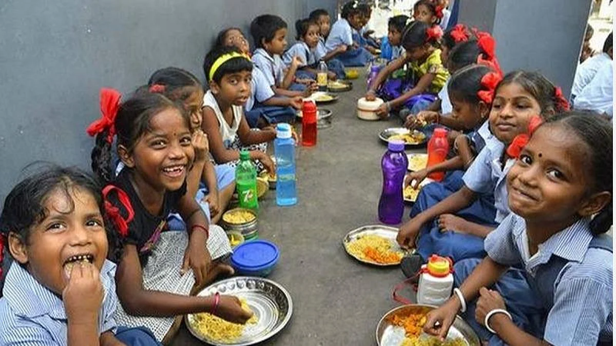 `இது அற்புதமான திட்டம்; மாணவர்களுக்கு இதையும் சேர்த்து வழங்குங்கள்'