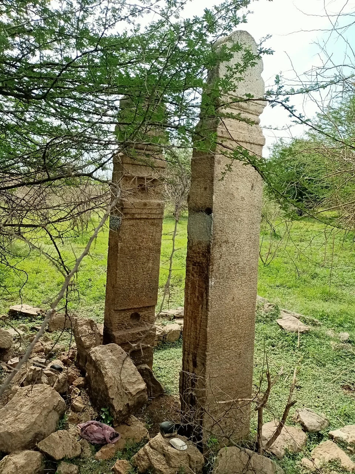 மதுரை அருகே 1,200 ஆண்டுகள் பழமையான குமிழித்தூம்பு கல்வெட்டு கண்டெடுப்பு!
