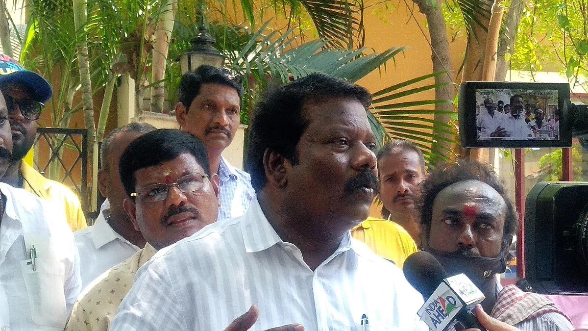 கார்த்தி சிதம்பரம் வீட்டில் சிபிஐ சோதனை நடத்தியது ஏன்?- செல்வப்பெருந்தகை அதிர்ச்சி தகவல்