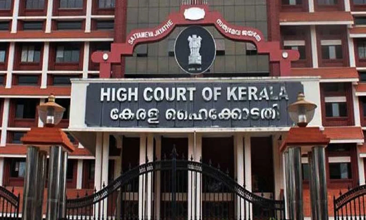 `நீதிமன்றத்தை நாடுவதைத் தவிர வேற வழி தெரியல’- பாலியல் வன்கொடுமையால் பாதிக்கப்பட்ட நடிகை திடீர் மனு