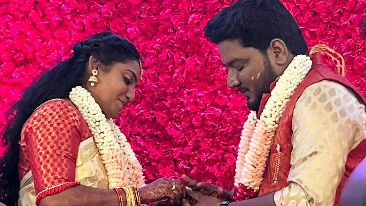`கல்யாண தேதியை பின்னர் அறிவிக்கிறேன்'- திருமண நிச்சயம் செய்த ஆர்.ஜே. விக்னேஷ்காந்த் குஷி