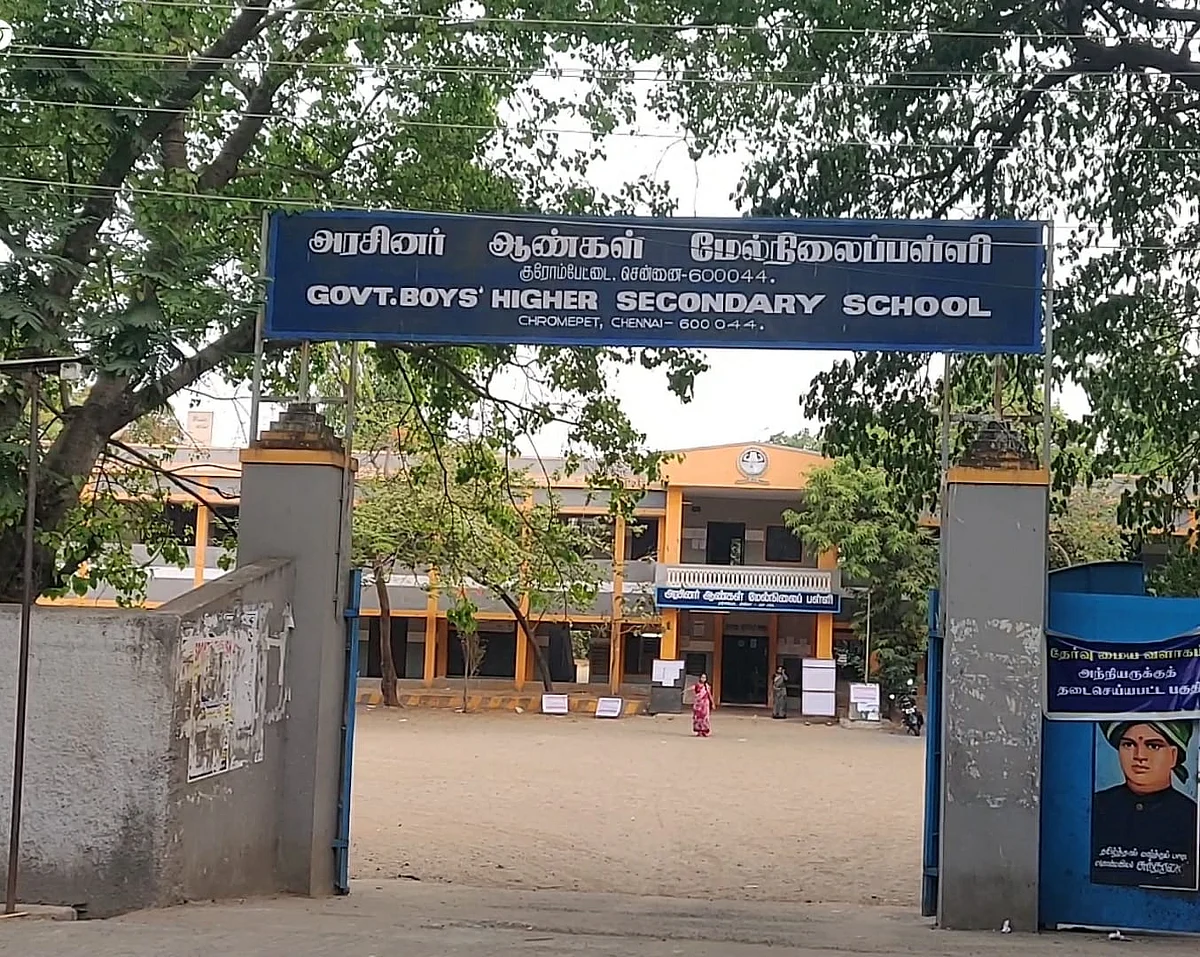 ‘இருட்டறை தேர்வு’ செய்தி எதிரொலி: வெளிச்சம் பாய்ச்சிய சமூக ஆர்வலர்கள்!