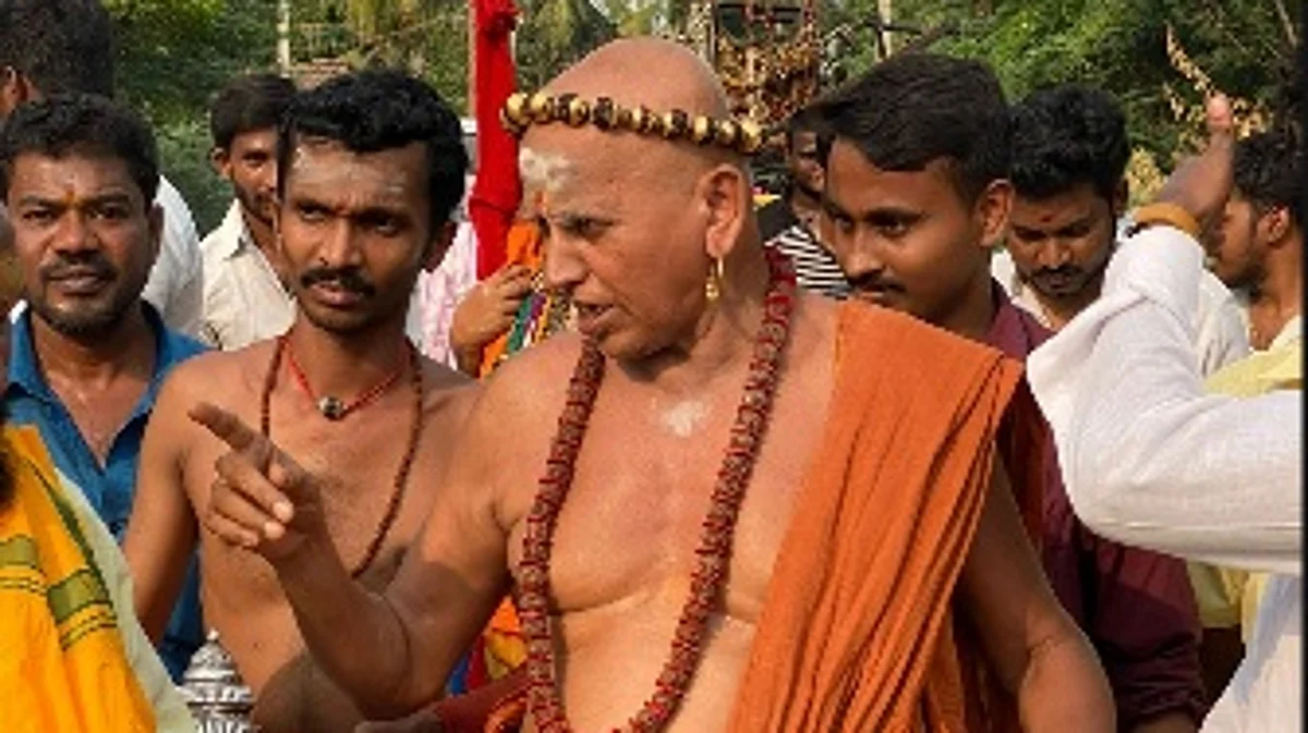 `மதுரை ஆதீனத்தின் உயிருக்கு ஆபத்து; துப்பாக்கி ஏந்திய பாதுகாப்பு வழங்கவும்'
