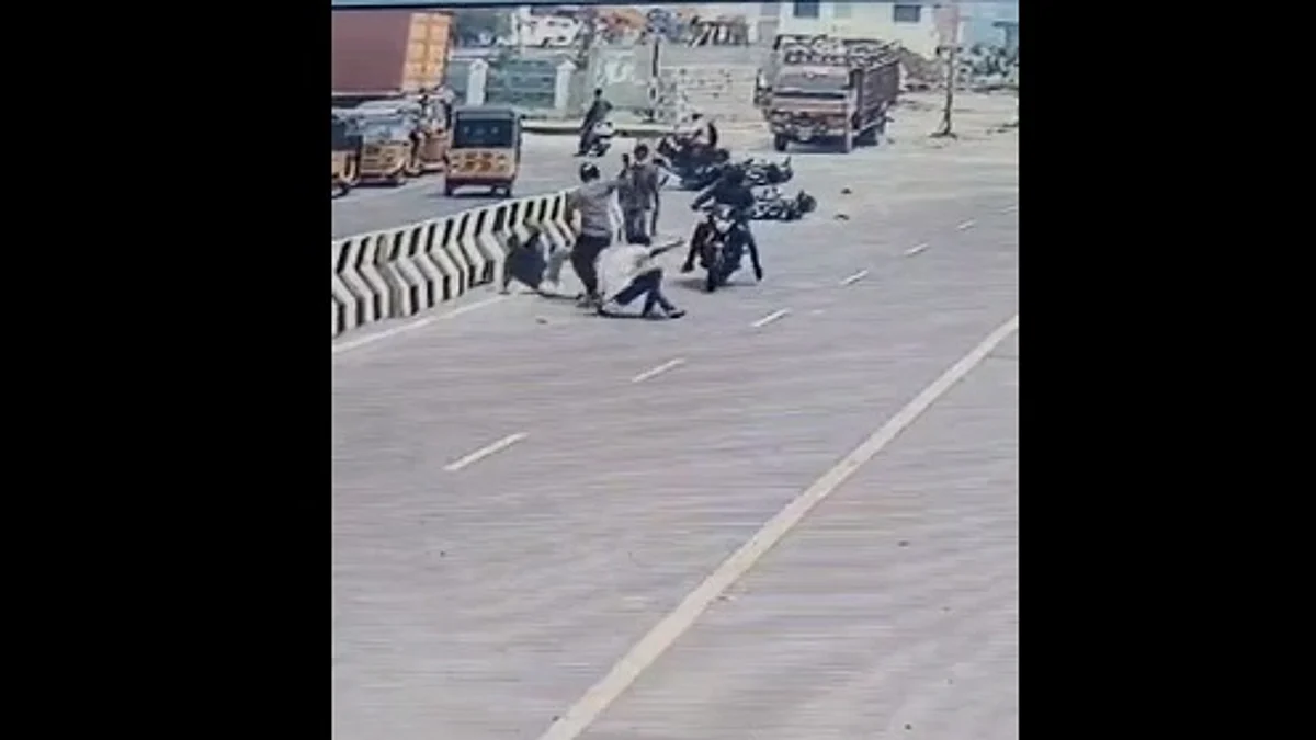 சென்னையில் நடுரோட்டில் கொல்லப்பட்ட பைனான்சியர்: பதறவைக்கும் சிசிடிவி காட்சி வெளியானது!