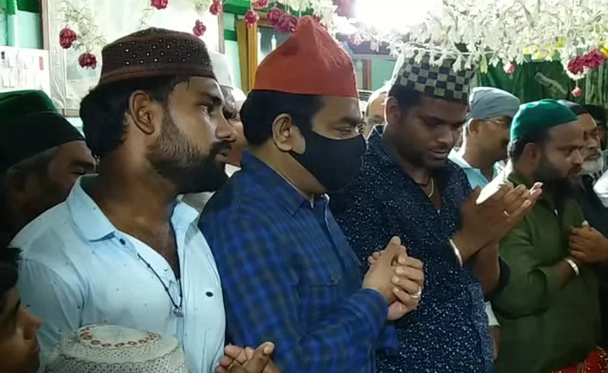 `அவர்தான் முக்கிய காரணம்'- நெம்மேலி தர்காவில் குடும்பத்துடன் ஏ.ஆர்.ரஹ்மான் வழிபாடு