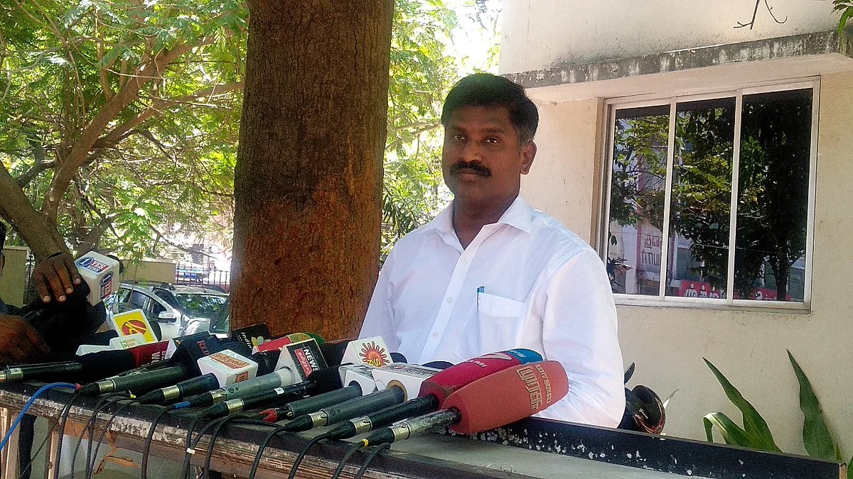 `விமலுக்கு எதிராக செயல்படக் கூடாது'- தயாரிப்பாளர் சிங்காரவேலனுக்கு நிபந்தனை ஜாமீன்